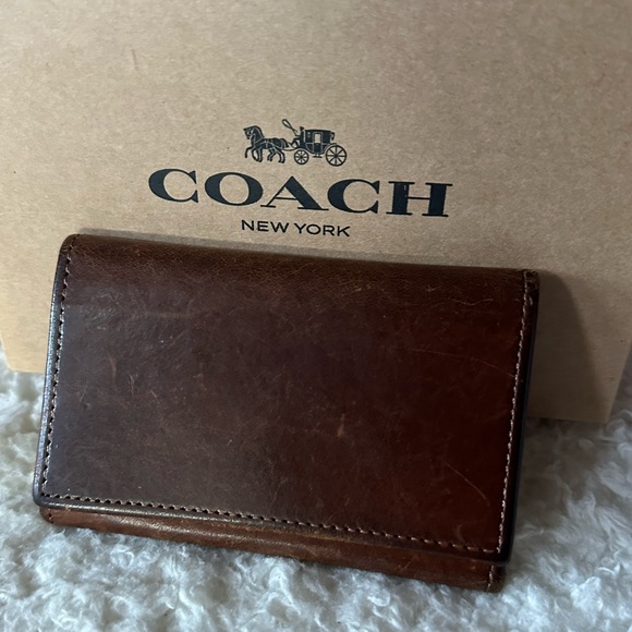 EXTREMELY RARE Coach Brown Leather Keyholder with Box - Picture 2 of 12